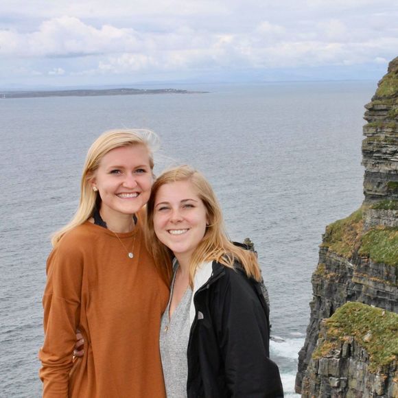 Meet your Posher, Cassie - Picture 1 of 1